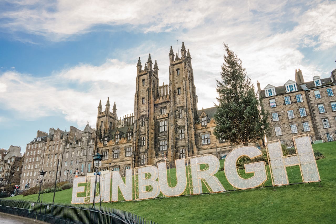 This University of Edinburgh Mastercard Scholarship is for scholarship purpose